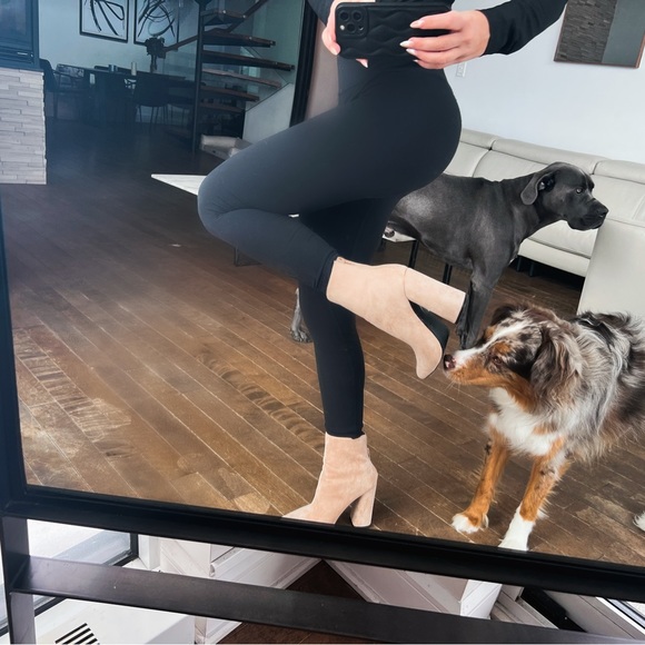 Point tip booties - Picture 1 of 2